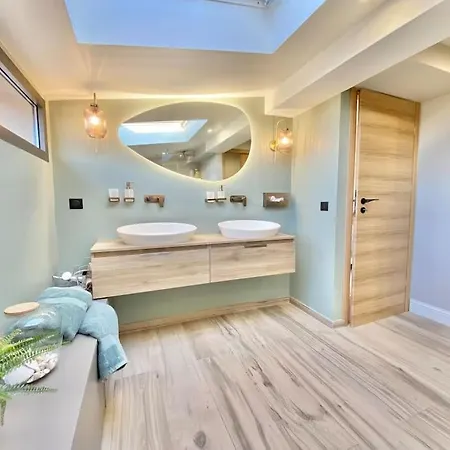 Luxe Palmerey 10 Pax Piscine Spa Vue Mer וילה