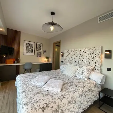 Luxe Palmerey 10 Pax Piscine Spa Vue Mer וילה